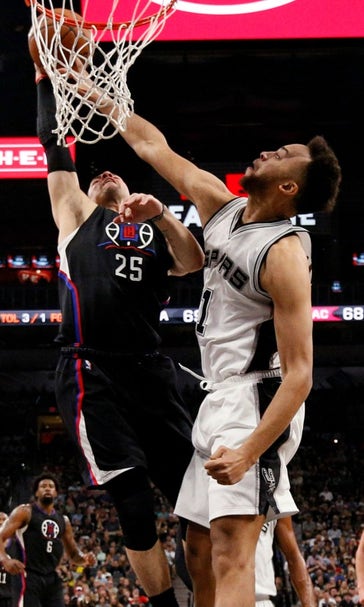Austin Rivers tried to dunk, but the rim had other ideas